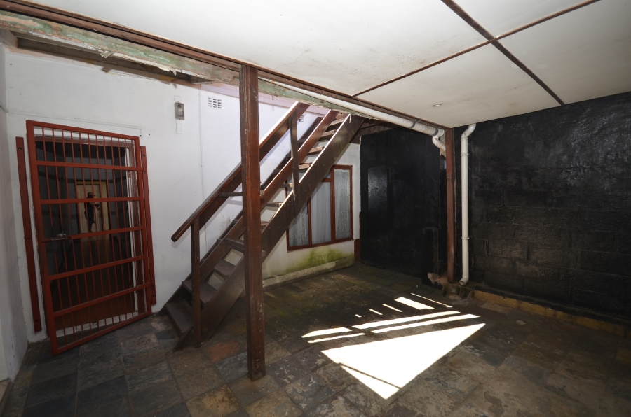 9 Bedroom Property for Sale in Quigney Eastern Cape